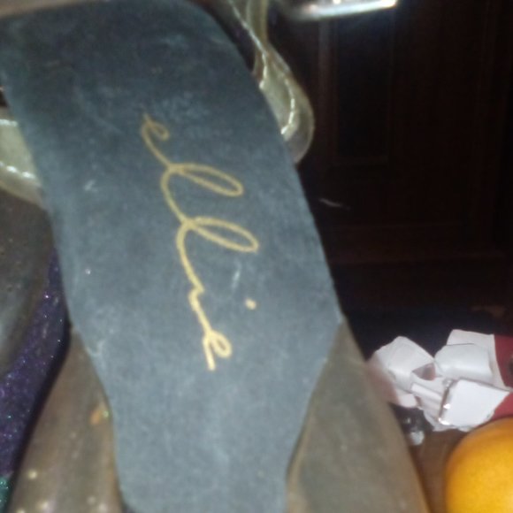 Fun shoes - Picture 2 of 2